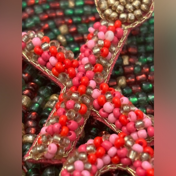 🩵XOXO BEADED EARRINGS🩵 - Picture 4 of 7